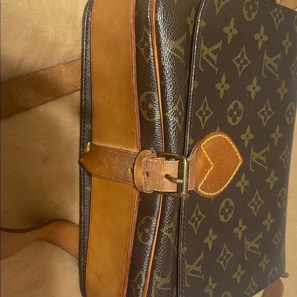 Louis Vuitton Brown Monogram Shoulder Bag - Picture 3 of 8
